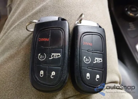 2018 Jeep Cherokee Latitude Plus 4X4 from USA, damaged, VIN 1C4PJMLX9JD582380